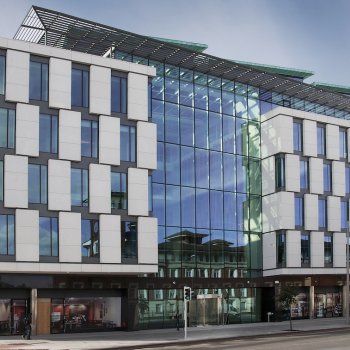 As nossas obras: Bio-science Trinity College | Granito Branco Micaela